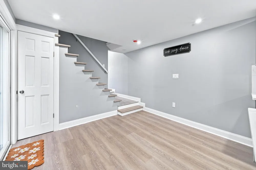 1205 OAK STREET Wilmington, DE 19805