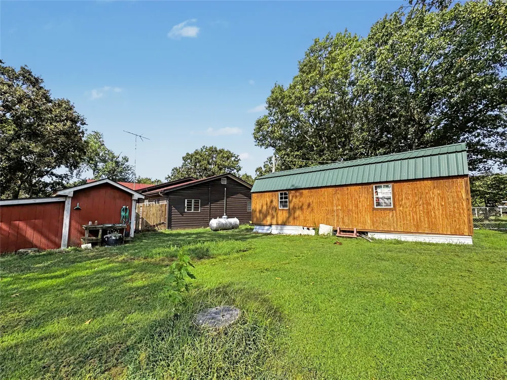 24737 E Cobbs Corner Road Tahlequah, OK 74464