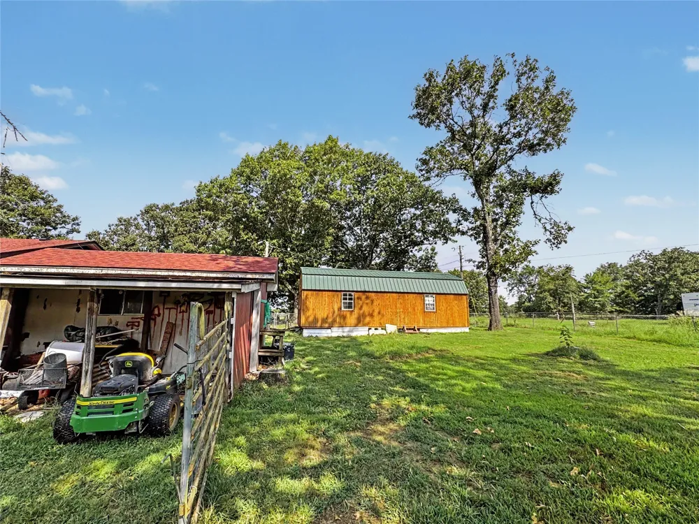 24737 E Cobbs Corner Road Tahlequah, OK 74464