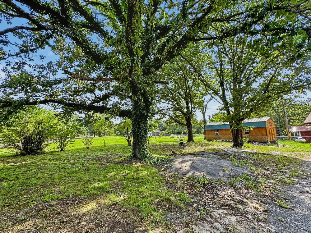24737 E Cobbs Corner Road Tahlequah, OK 74464