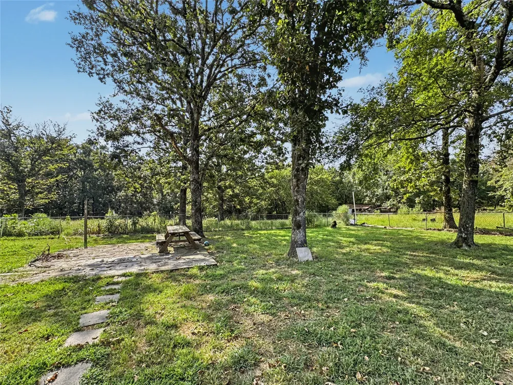 24737 E Cobbs Corner Road Tahlequah, OK 74464