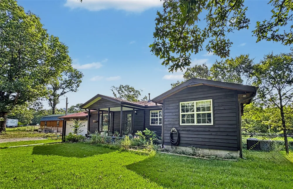 24737 E Cobbs Corner Road Tahlequah, OK 74464