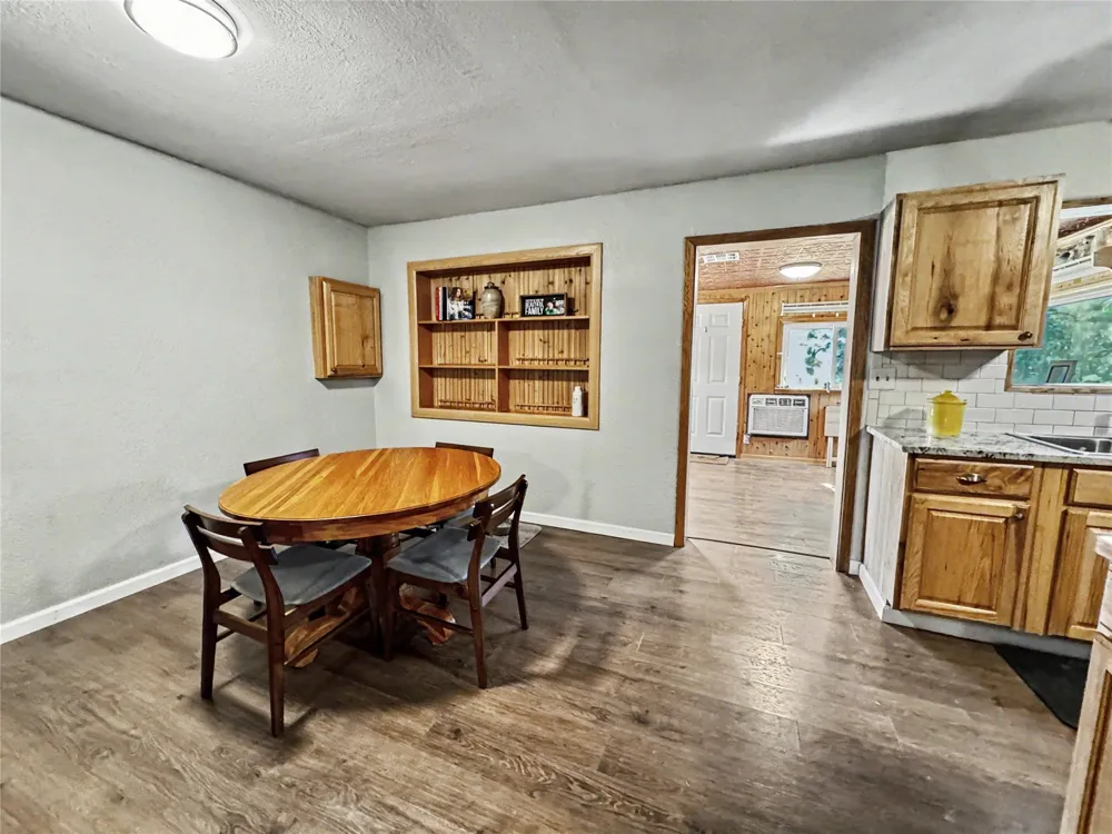 24737 E Cobbs Corner Road Tahlequah, OK 74464