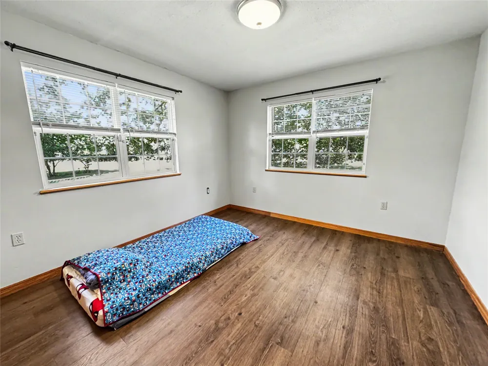 24737 E Cobbs Corner Road Tahlequah, OK 74464