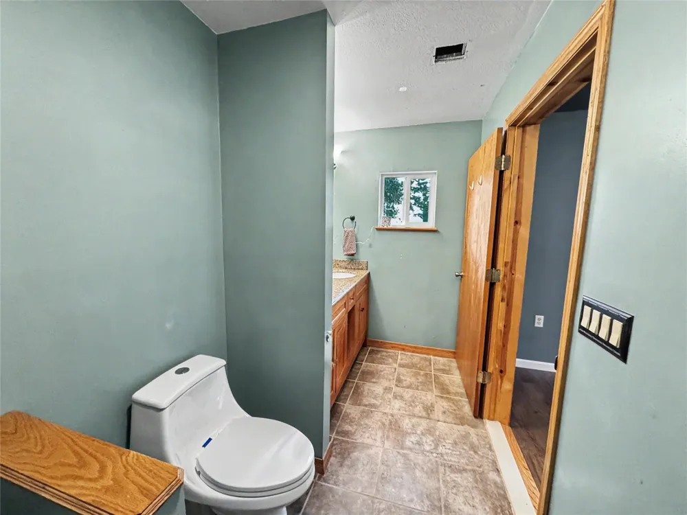 24737 E Cobbs Corner Road Tahlequah, OK 74464