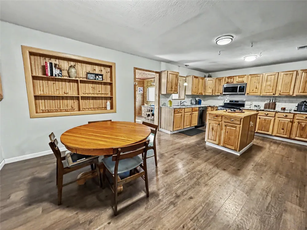 24737 E Cobbs Corner Road Tahlequah, OK 74464