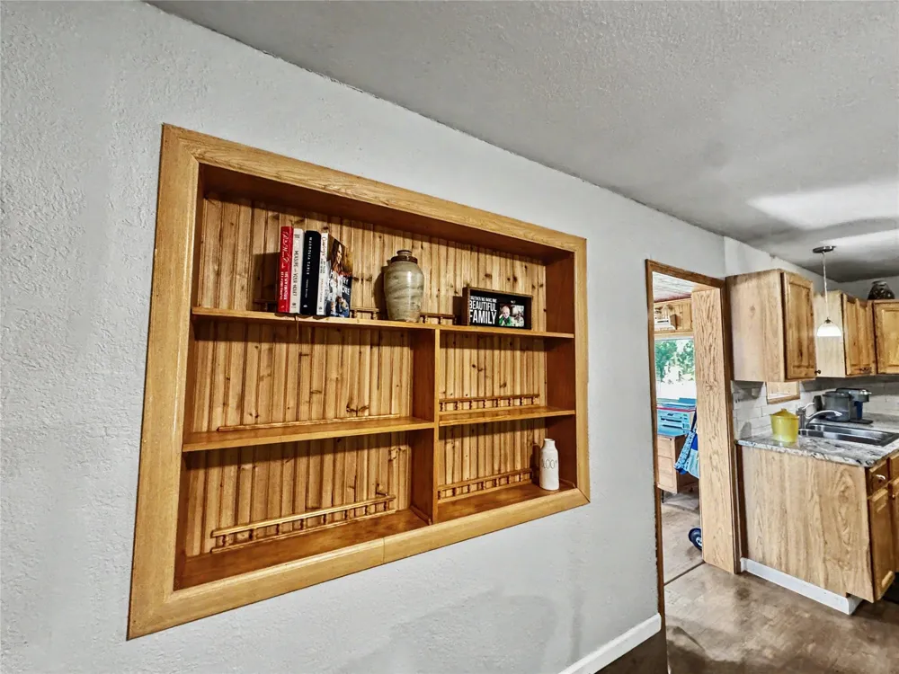 24737 E Cobbs Corner Road Tahlequah, OK 74464