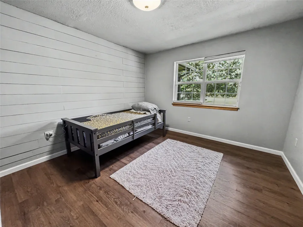 24737 E Cobbs Corner Road Tahlequah, OK 74464