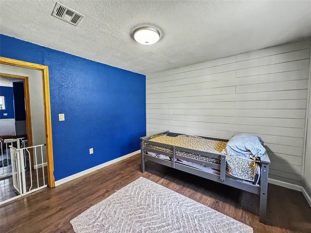 24737 E Cobbs Corner Road Tahlequah, OK 74464