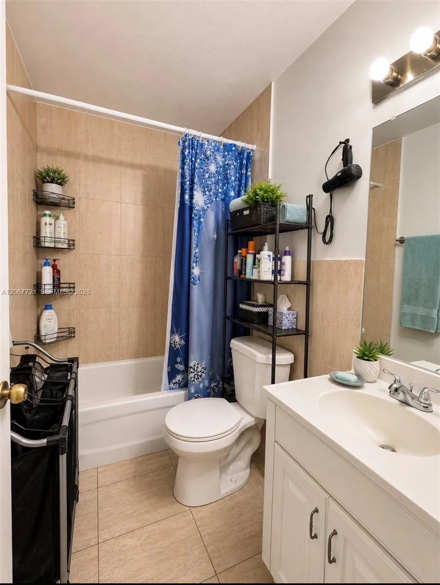 5611 W 25th Ct #8A Hialeah, FL 33016