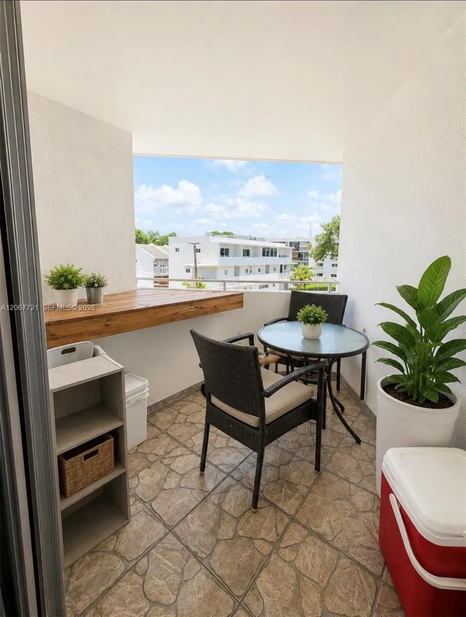 5611 W 25th Ct #8A Hialeah, FL 33016