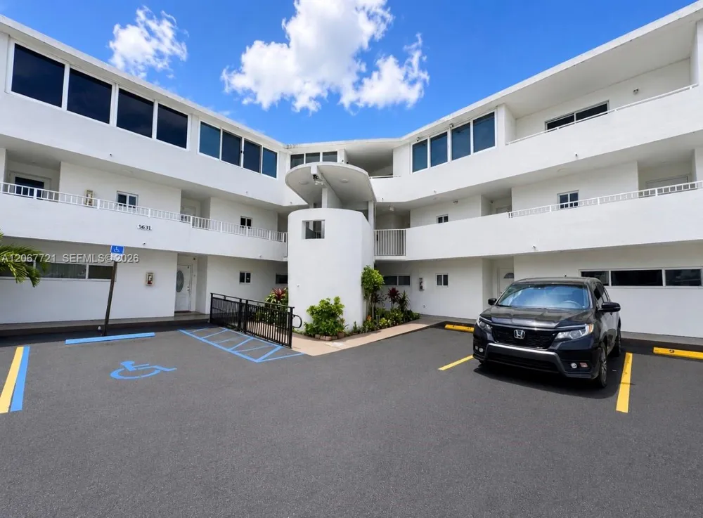 5611 W 25th Ct #8A Hialeah, FL 33016