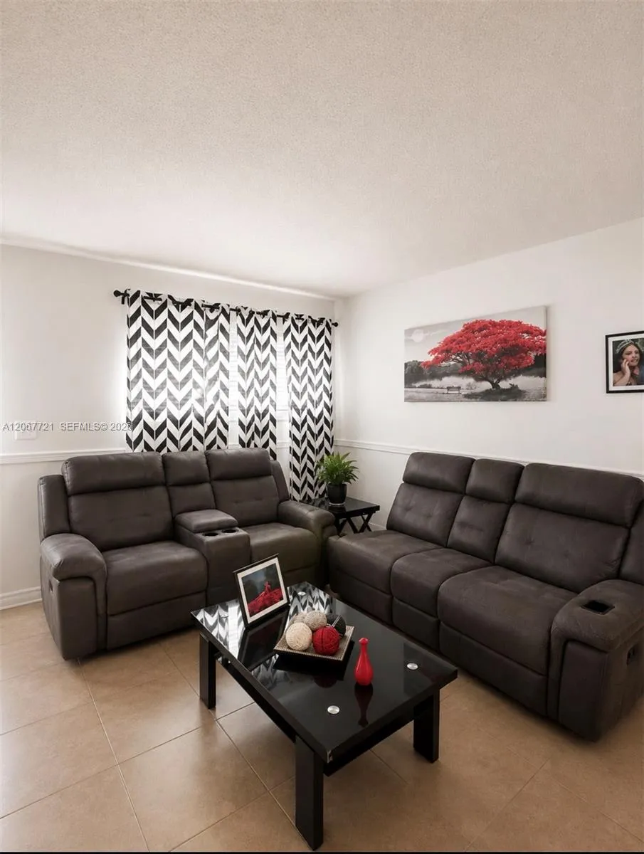 5611 W 25th Ct #8A Hialeah, FL 33016