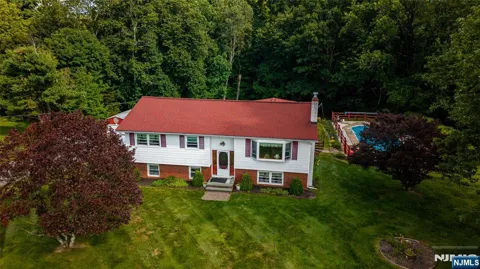 3 Sawmill Road