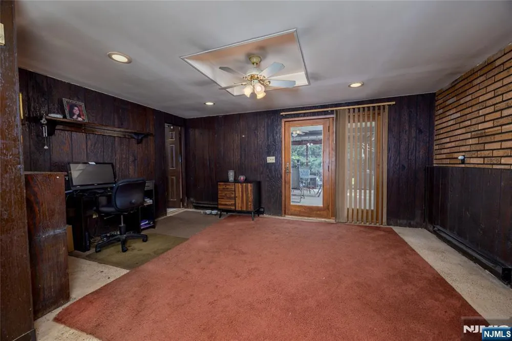 3 Sawmill Road Vernon, NJ 07460