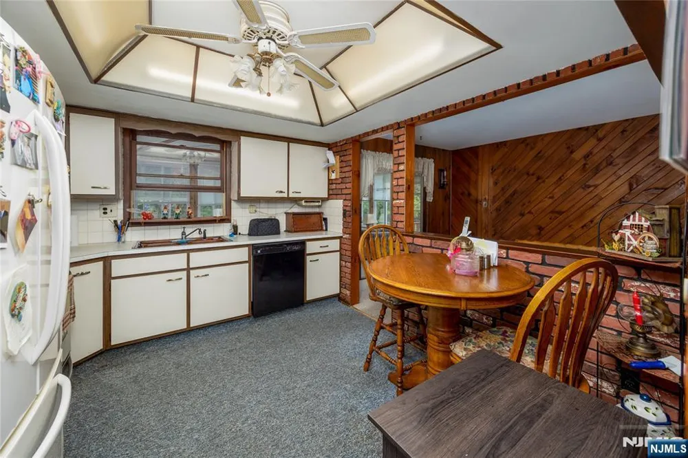 3 Sawmill Road Vernon, NJ 07460