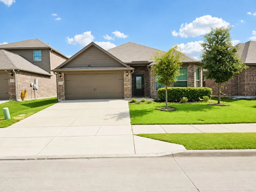 4129 Conley Court Crowley, TX 76036
