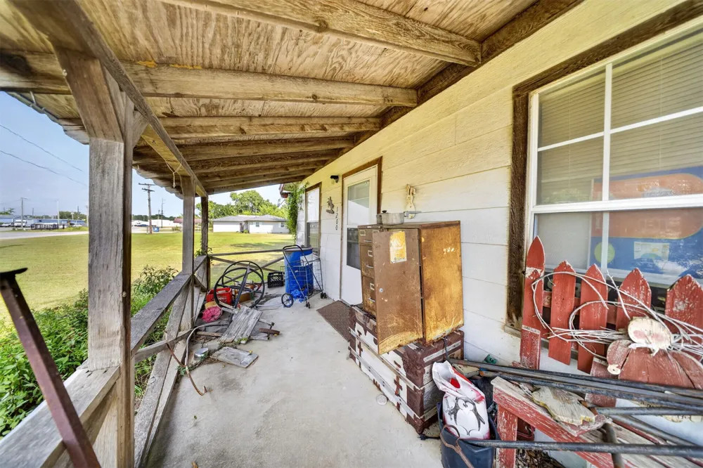 1200 SW First Street Pryor, OK 74361