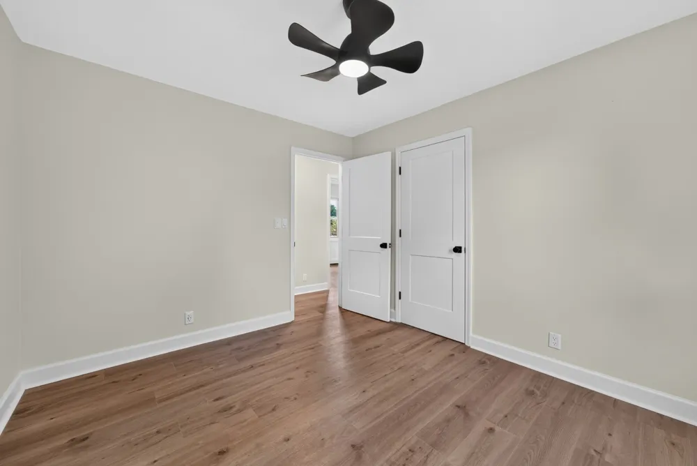 21 Robertson St Mc Ewen, TN 37101