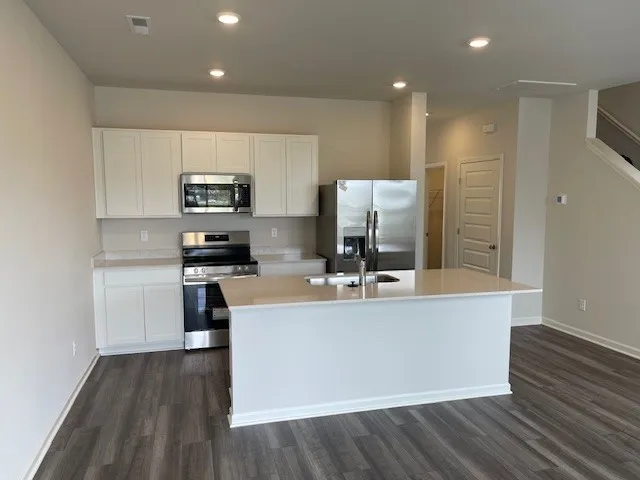 827 Big Bend Ct White House, TN 37188