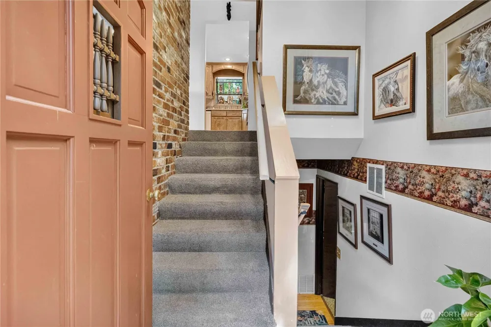 1006 Sandy Bend Road Castle Rock, WA 98611