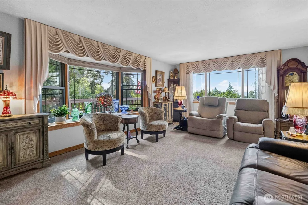 1006 Sandy Bend Road Castle Rock, WA 98611