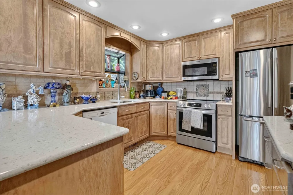 1006 Sandy Bend Road Castle Rock, WA 98611