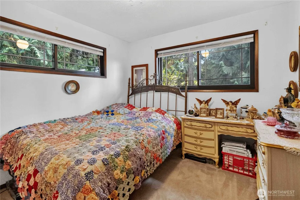 1006 Sandy Bend Road Castle Rock, WA 98611