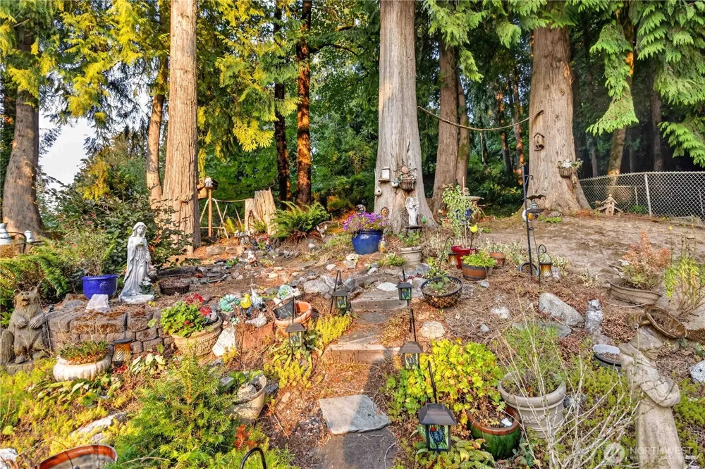 1006 Sandy Bend Road Castle Rock, WA 98611