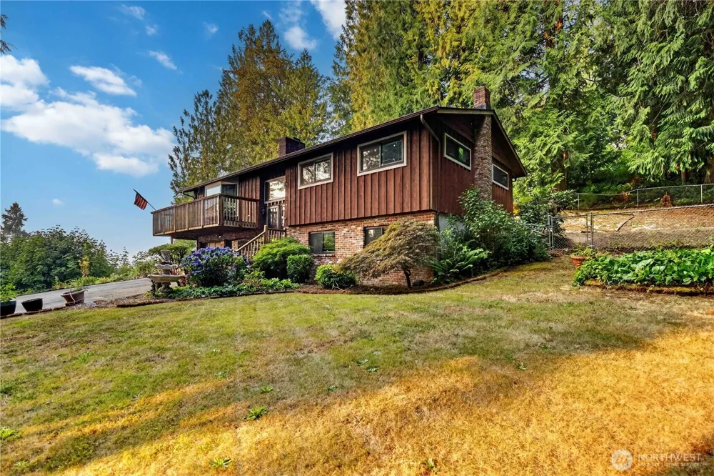 1006 Sandy Bend Road Castle Rock, WA 98611