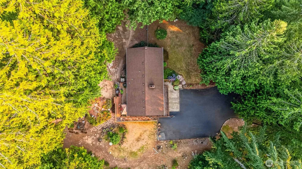 1006 Sandy Bend Road Castle Rock, WA 98611