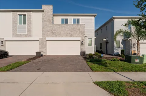 210 BOGEY DRIVE