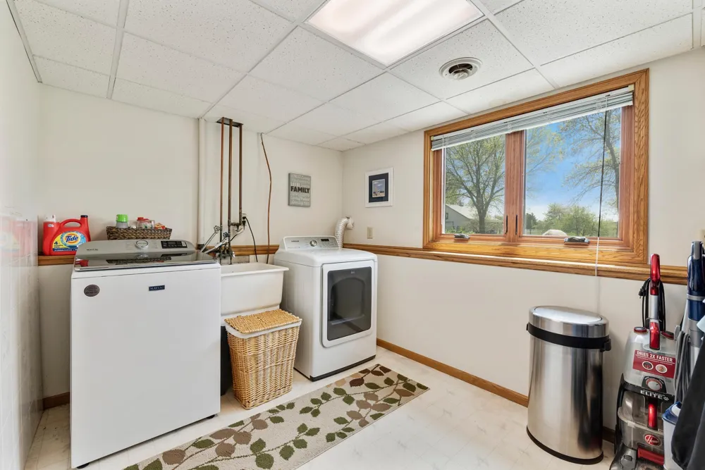 12314 283rd Avenue NW Princeton, MN 55371
