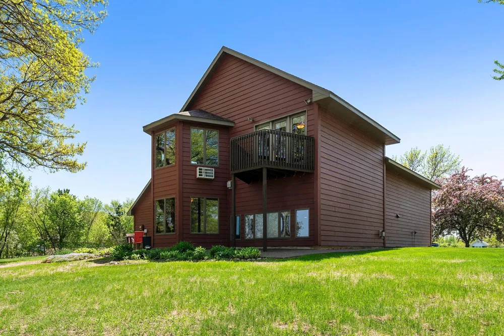 12314 283rd Avenue NW Princeton, MN 55371
