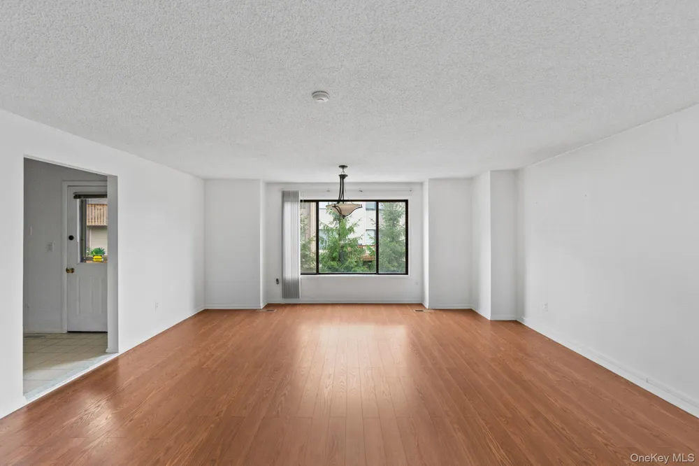 5 Kings Court Nanuet, NY 10954