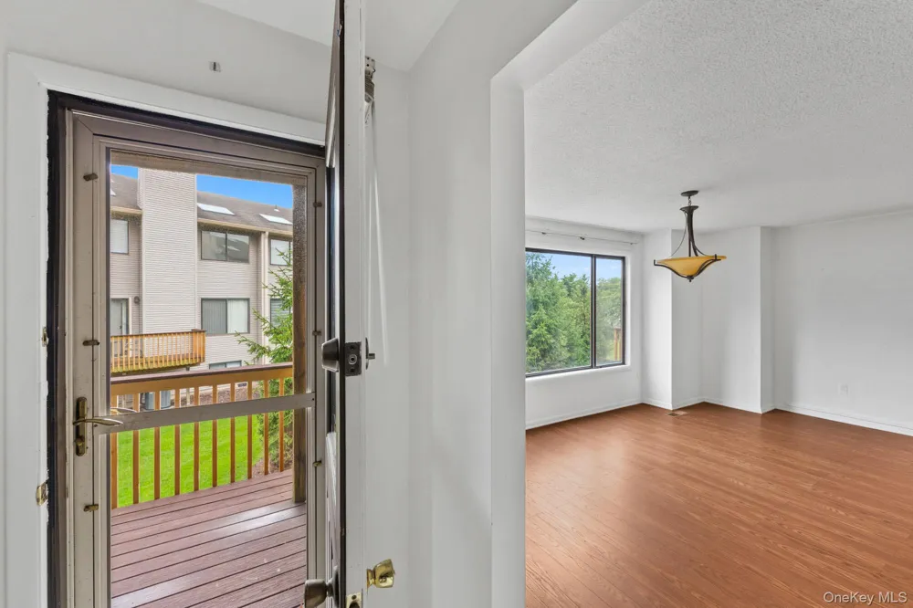 5 Kings Court Nanuet, NY 10954