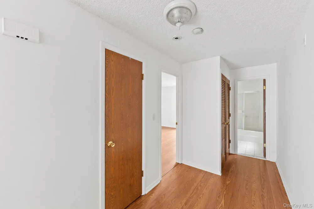 5 Kings Court Nanuet, NY 10954