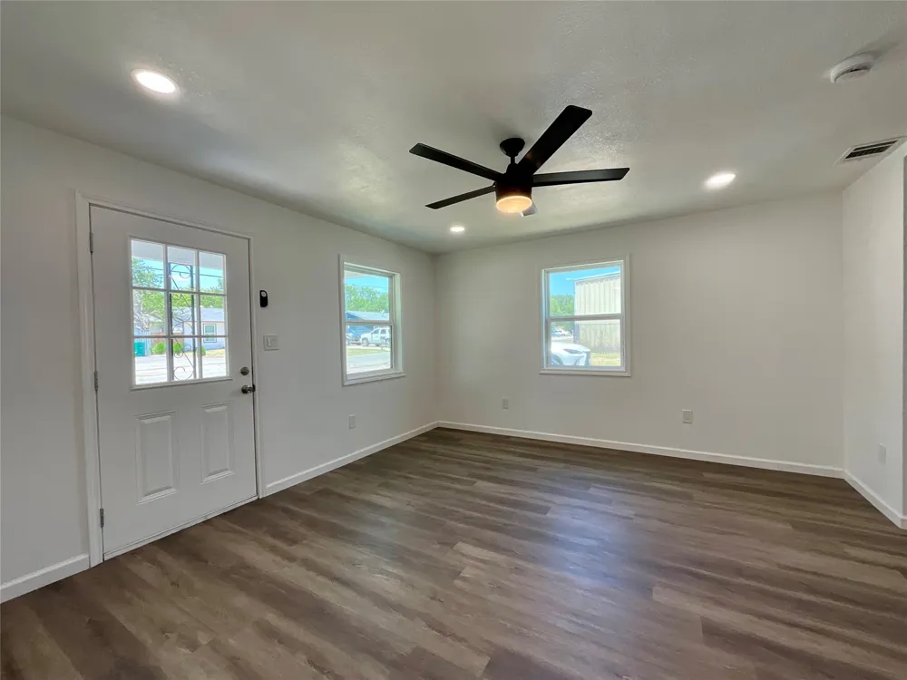 211 Ramsey Street Cedar Hill, TX 75104