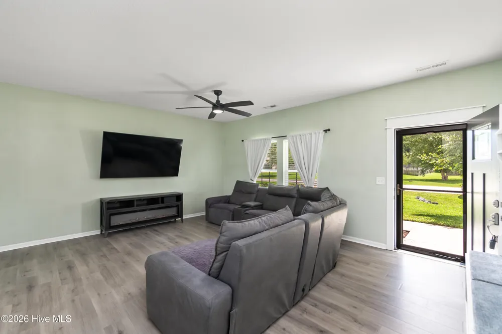 173 Laurel Woods Way Currituck, NC 27929