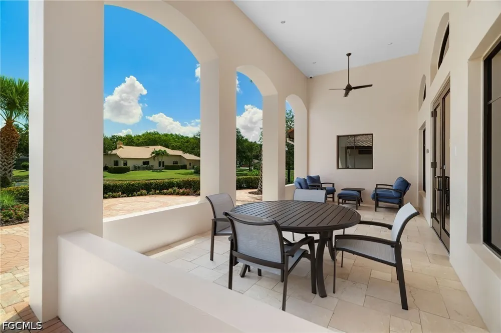 San Vista Circle Naples, FL 34109
