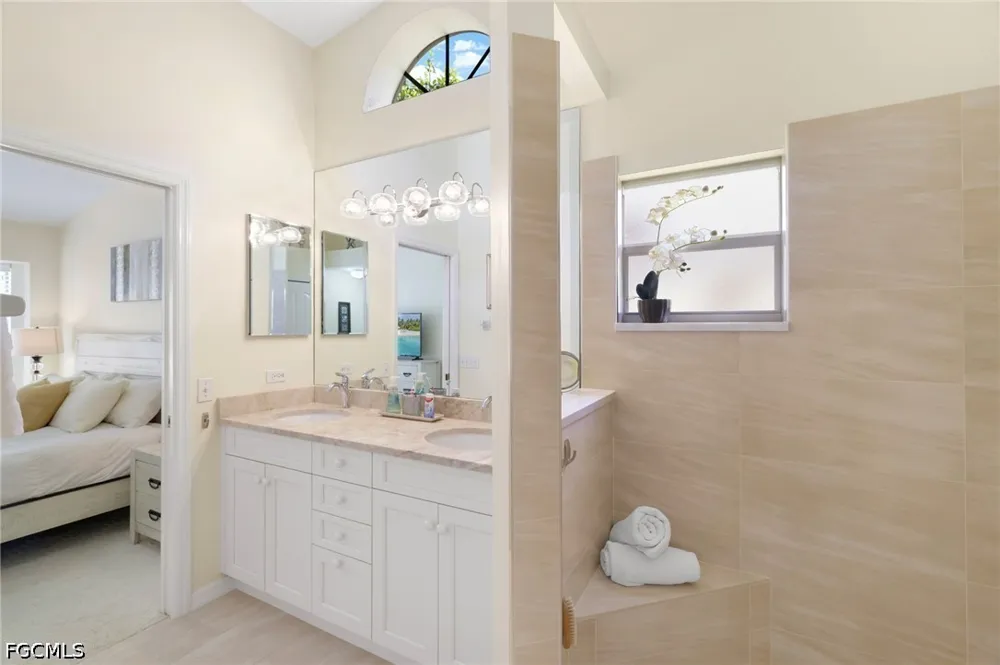 San Vista Circle Naples, FL 34109
