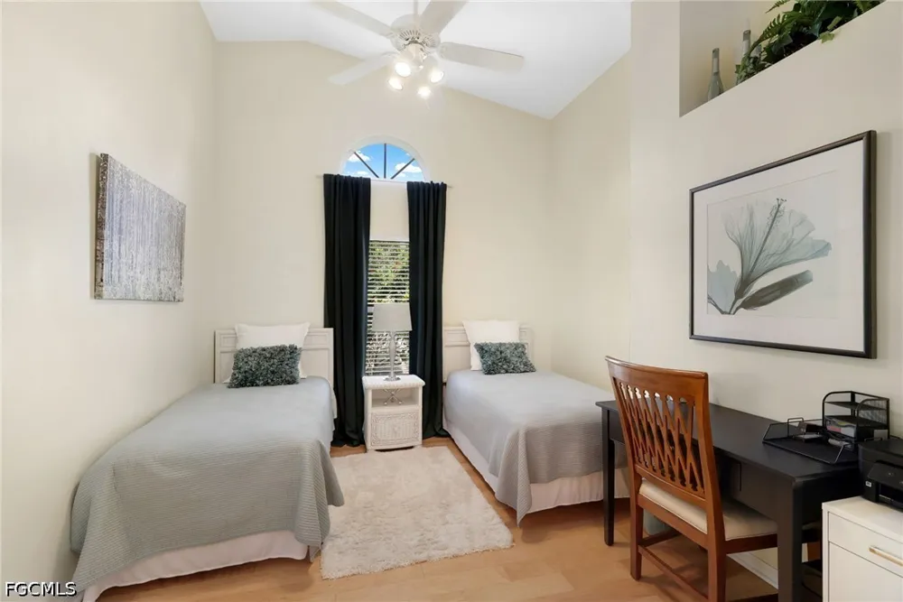San Vista Circle Naples, FL 34109