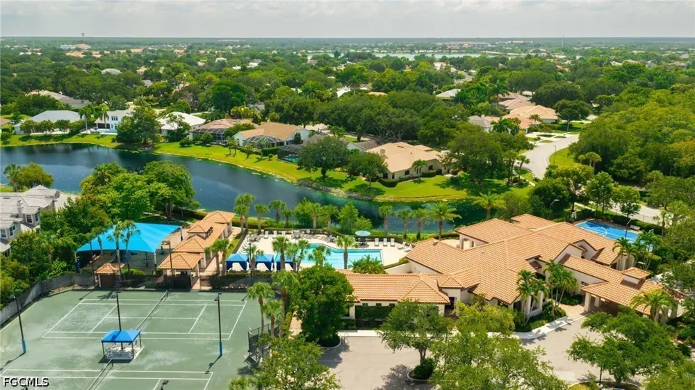 San Vista Circle Naples, FL 34109