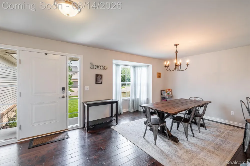 312 Dakota Lane White Lake Charter Township, MI 48386