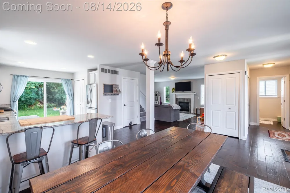 312 Dakota Lane White Lake Charter Township, MI 48386