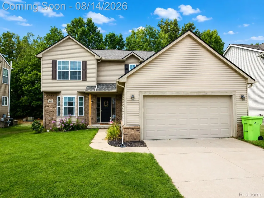 312 Dakota Lane White Lake Charter Township, MI 48386