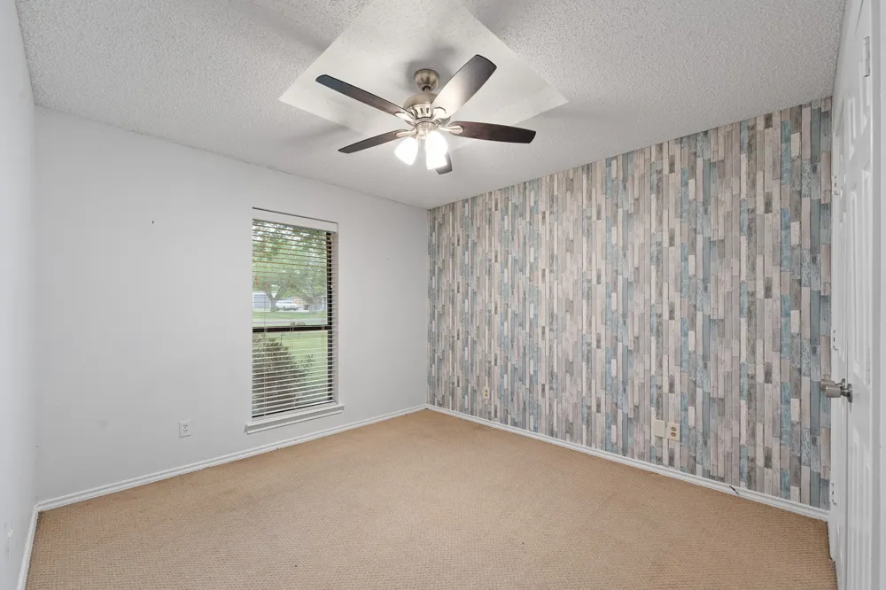 314 Clay Lane Red Oak, TX 75154