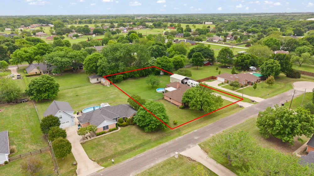 314 Clay Lane Red Oak, TX 75154