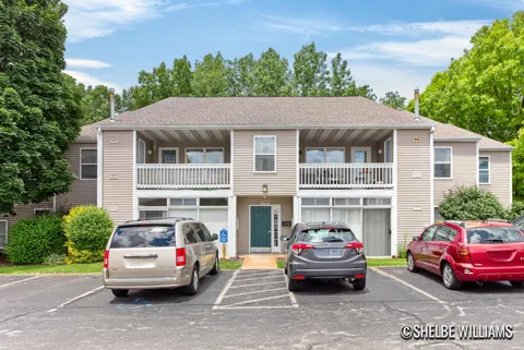3065 Poplar Creek Drive SE #104
