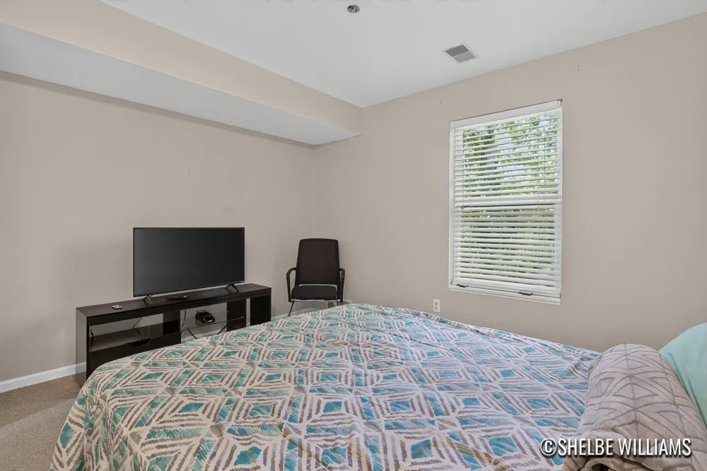 3065 Poplar Creek Drive SE #104 Kentwood City, MI 49512